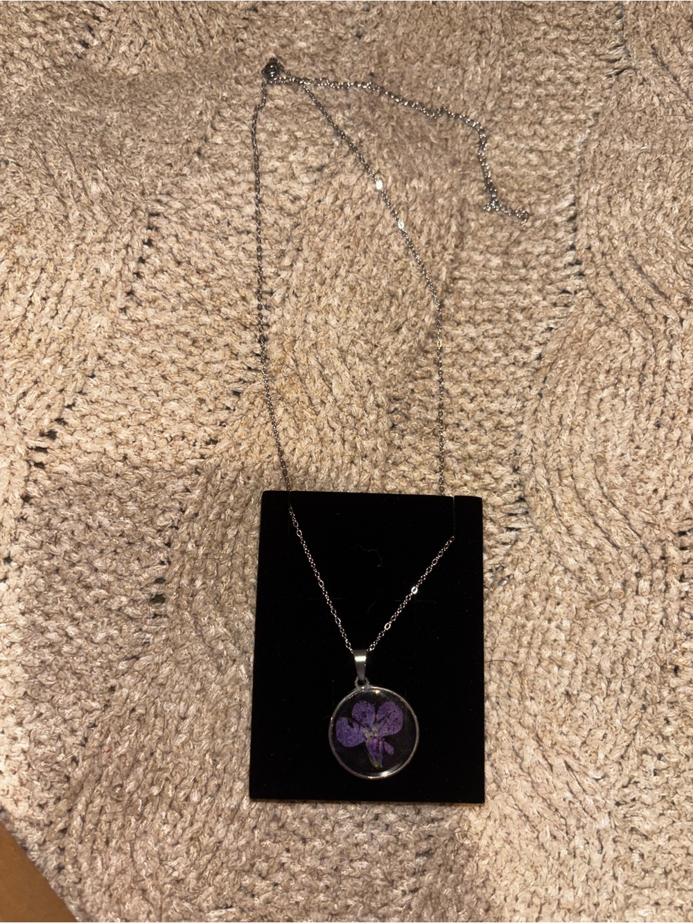 Peace Petals Pressed Purple Flower Silver Chain Round Pendant Necklace - Picture 3 of 5
